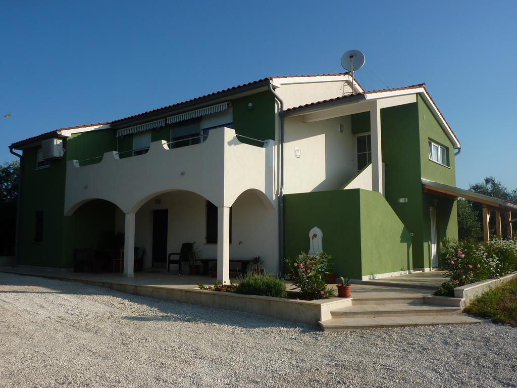 Apartment Greeny Galizana Bagian luar foto